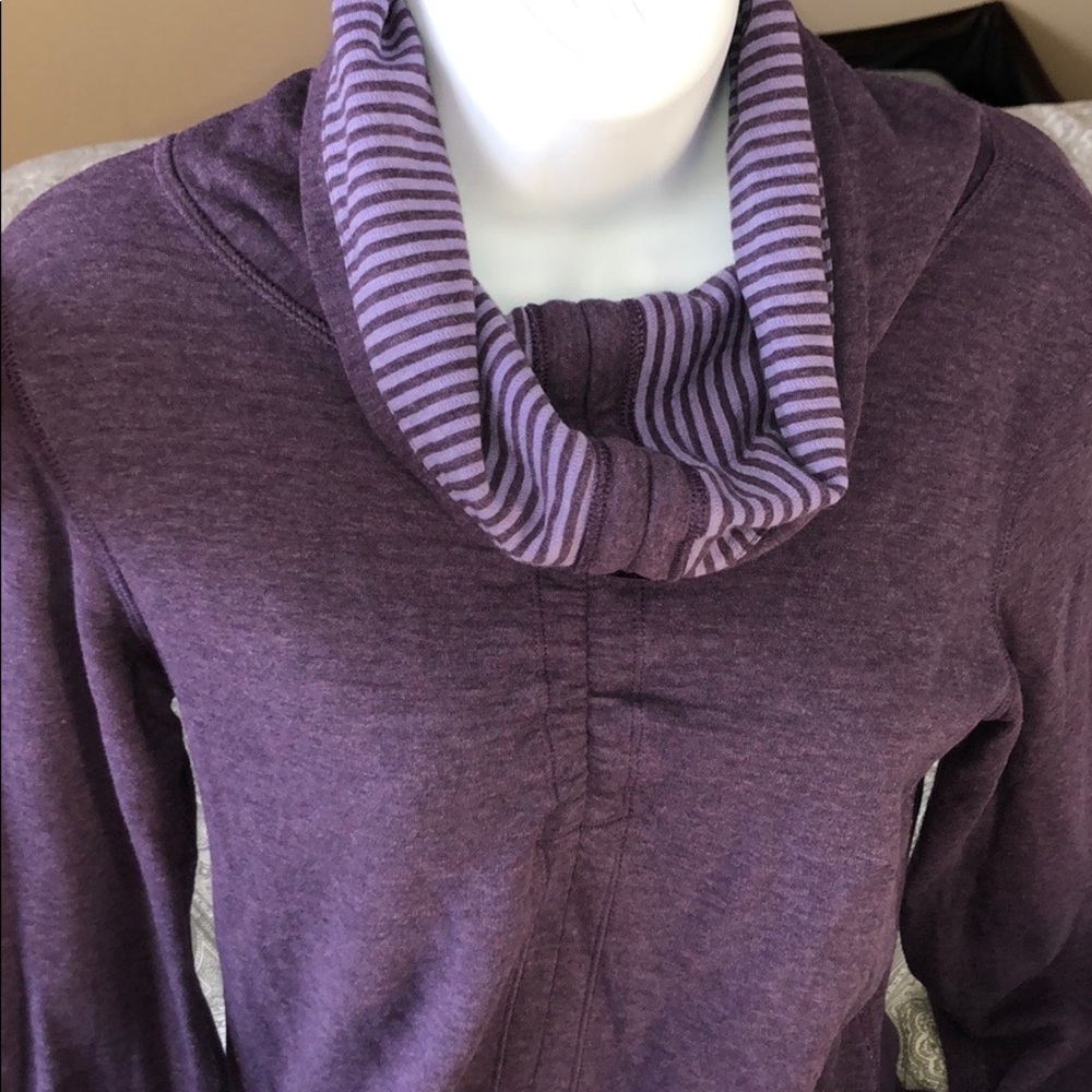 Reversible Lululemon Ruched Sweater - Picture 5 of 5